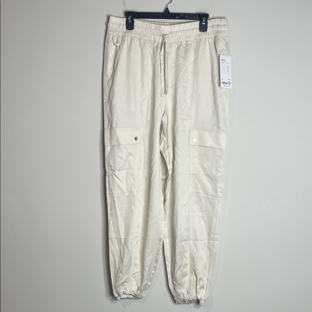 Athleta | Women’s Beige Celestial Utility Cargo Pants Size Large NWT - Picture 2 of 10